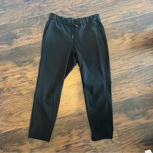 Black Lululemon straight leg high rise pants in size 8